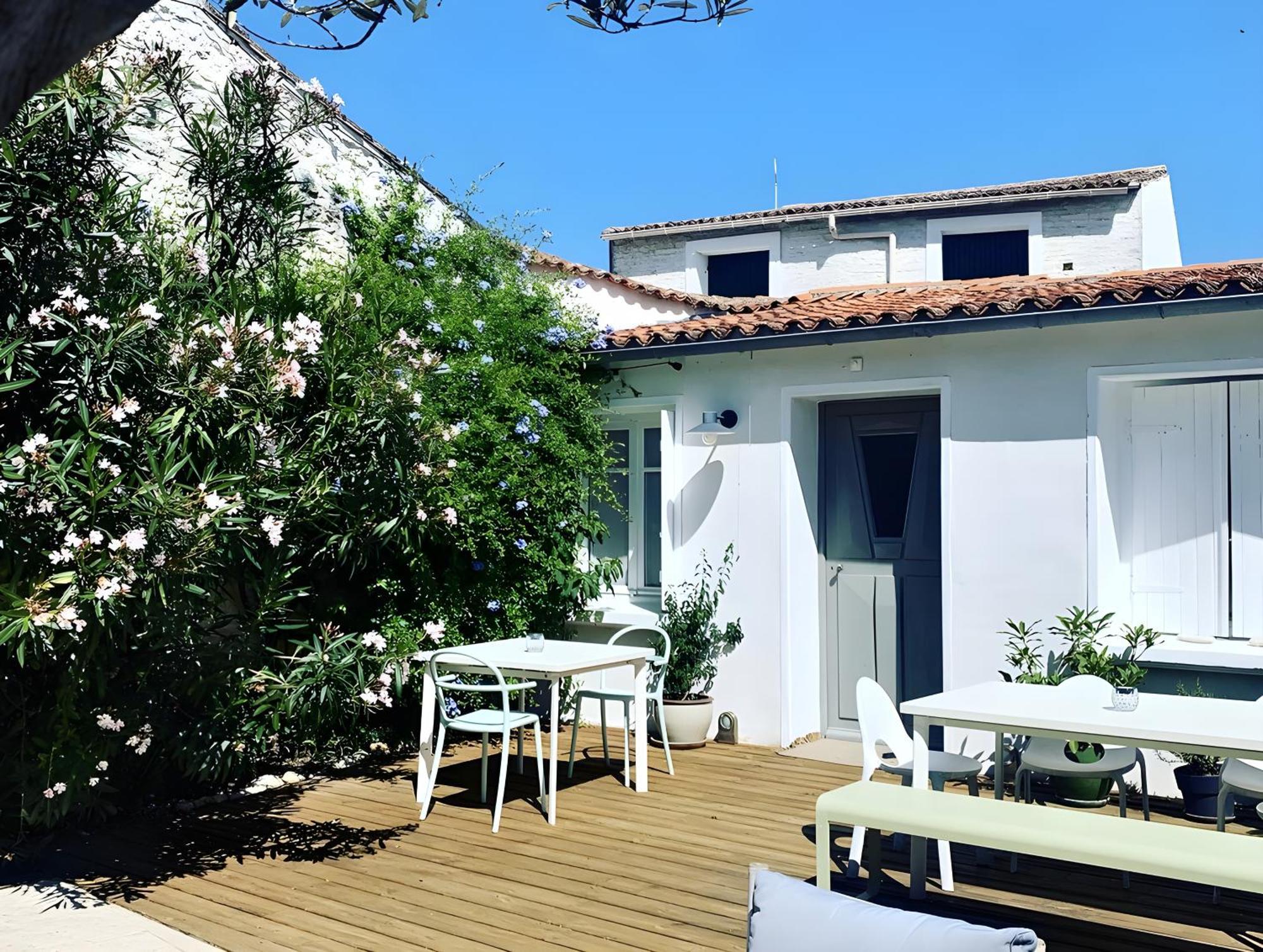 Maison Face Au Soleil Le Bois-Plage-en-Re Luaran gambar